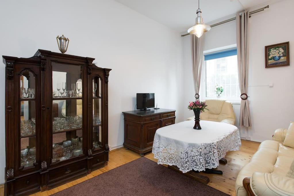 Big Cosy Retro Apt, Free Parking, 15Min Oldtown & Kazimierz - By Homelike Краков Экстерьер фото